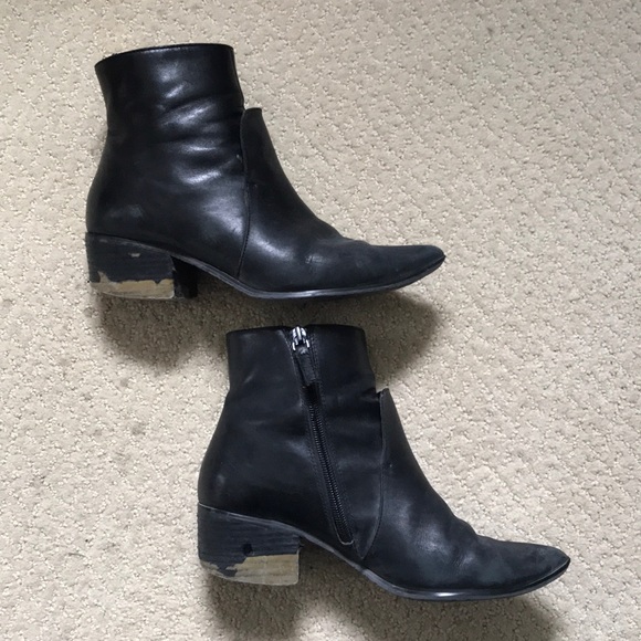 Used Tahari Raffi Boots - Picture 8 of 8